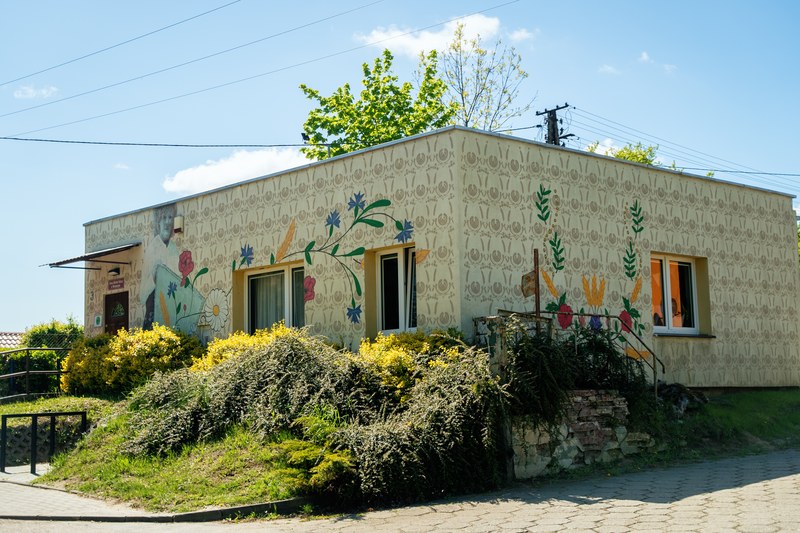 Mural GBP w Morzeszczynie