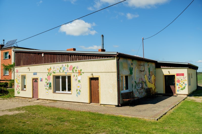 Mural na Świetlicy w Dzierżążnie